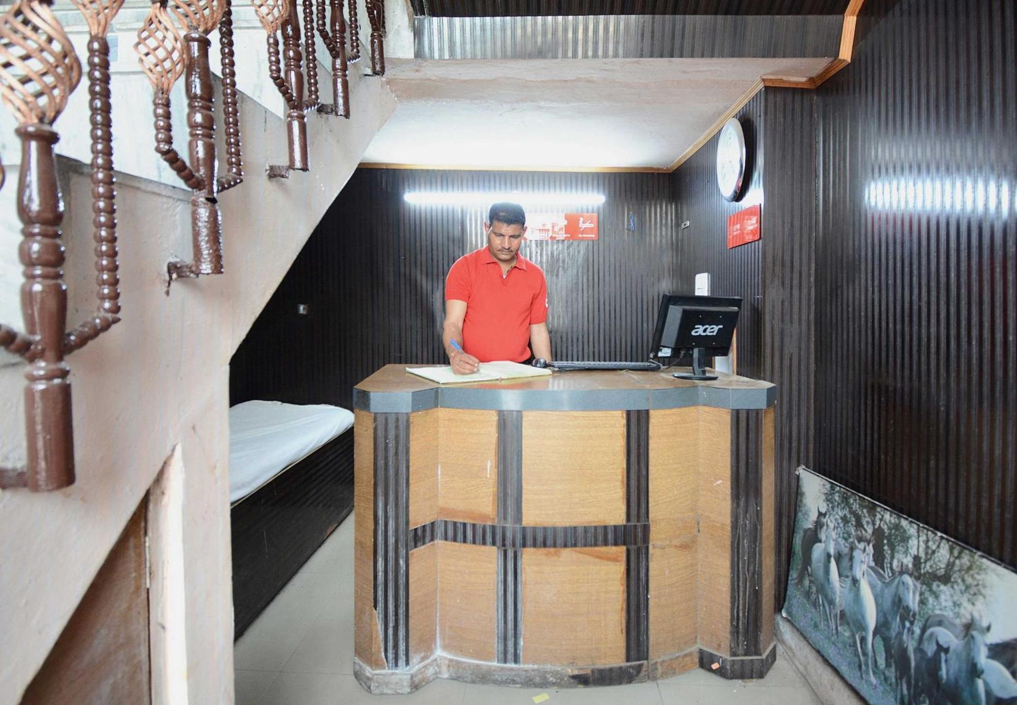 Hotel Asia Palace Pathankot Ngoại thất bức ảnh