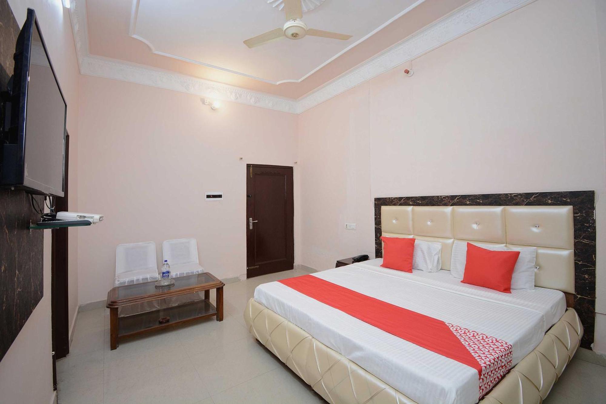 Hotel Asia Palace Pathankot Ngoại thất bức ảnh