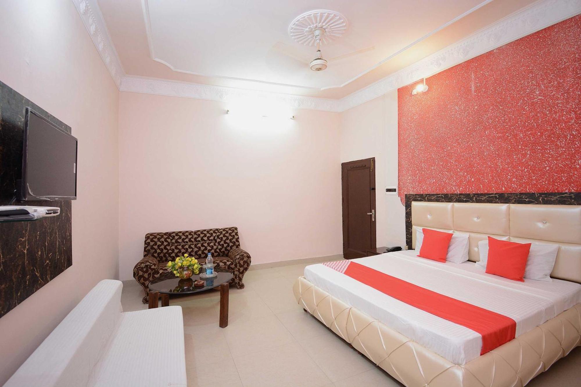 Hotel Asia Palace Pathankot Ngoại thất bức ảnh