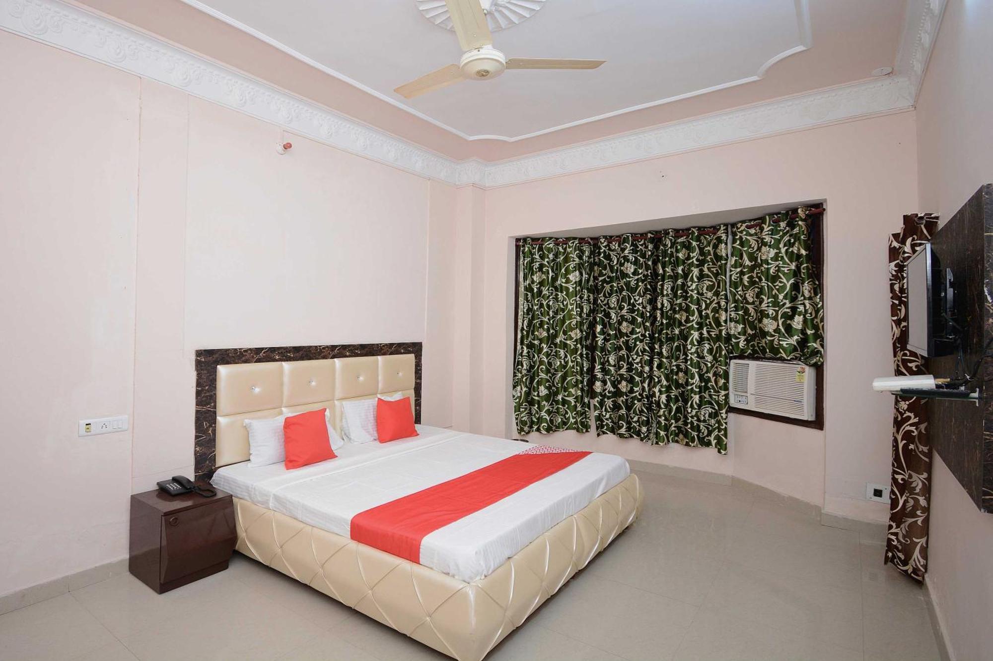 Hotel Asia Palace Pathankot Ngoại thất bức ảnh