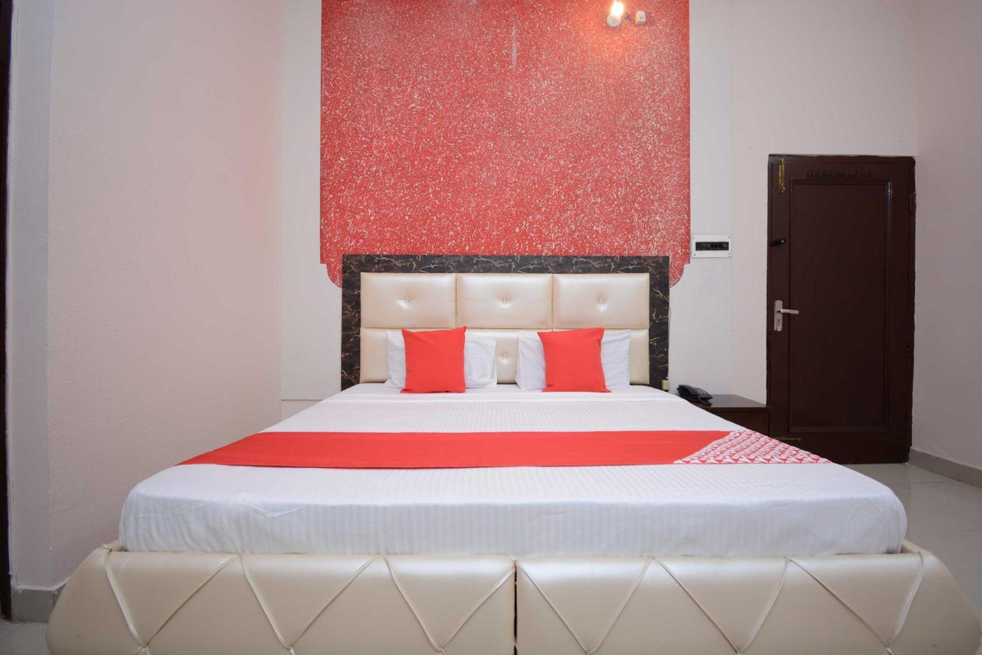 Hotel Asia Palace Pathankot Ngoại thất bức ảnh