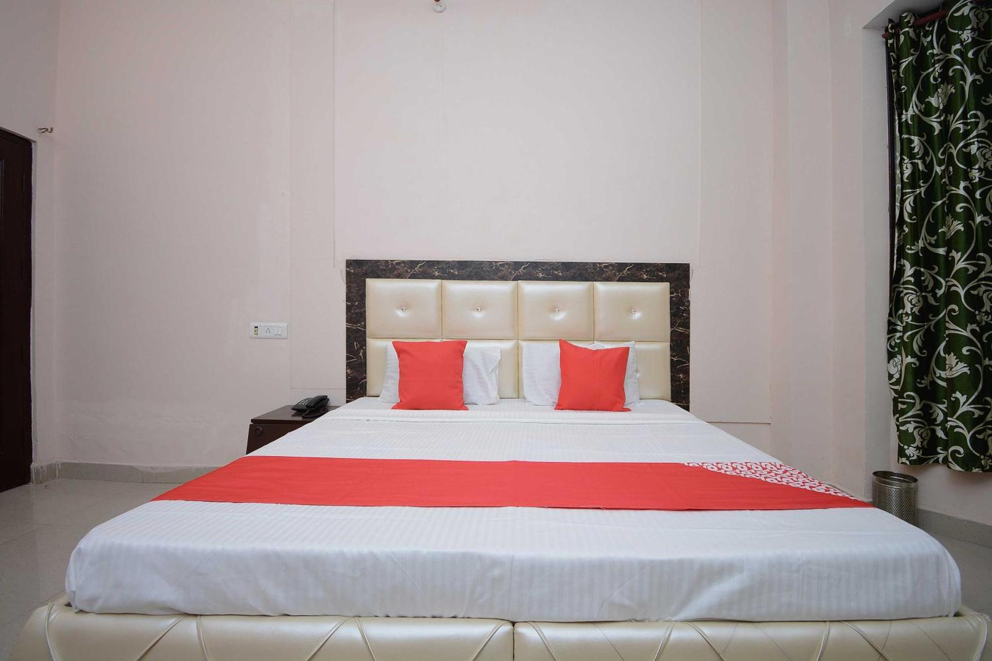 Hotel Asia Palace Pathankot Ngoại thất bức ảnh