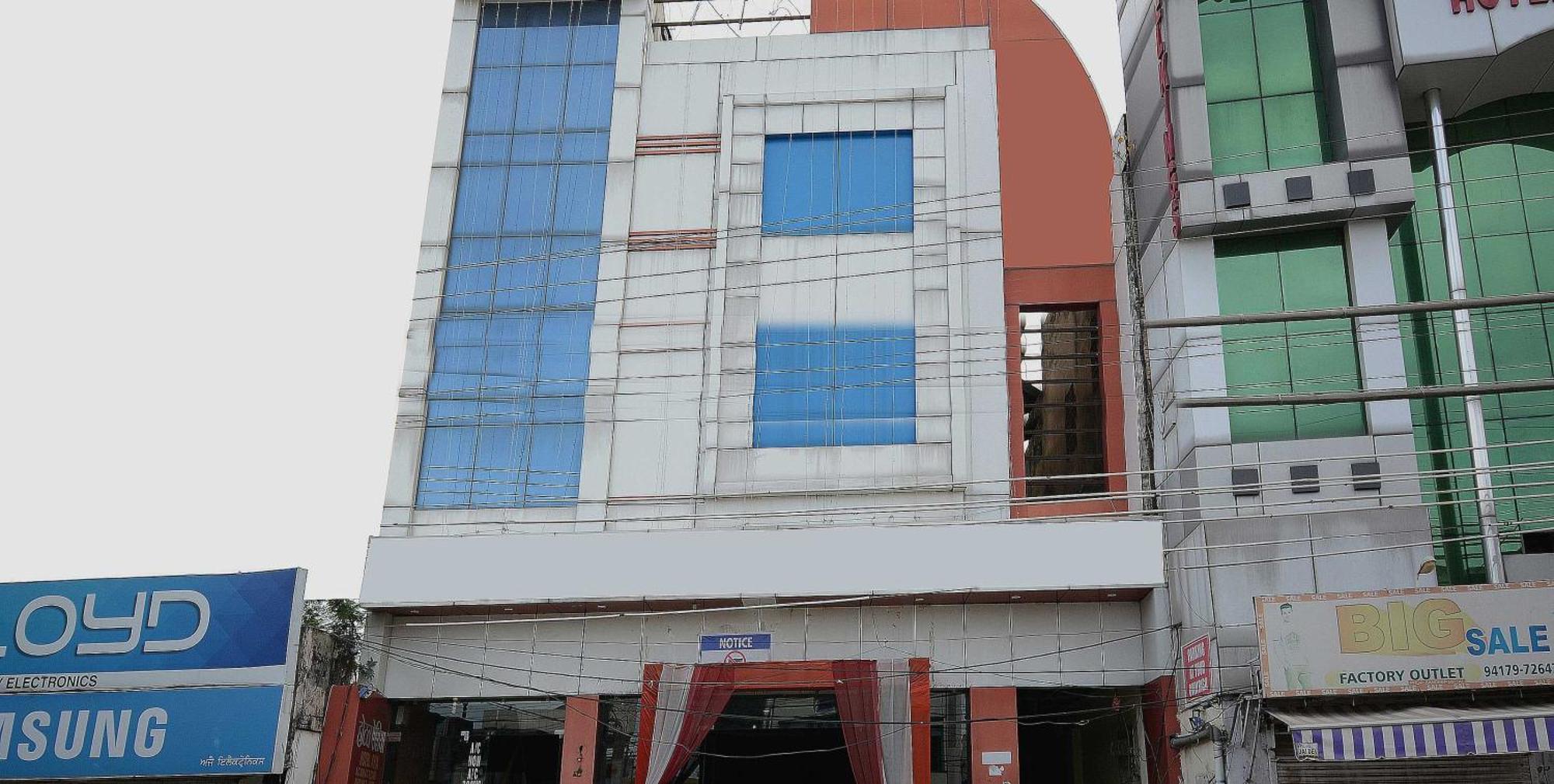 Hotel Asia Palace Pathankot Ngoại thất bức ảnh