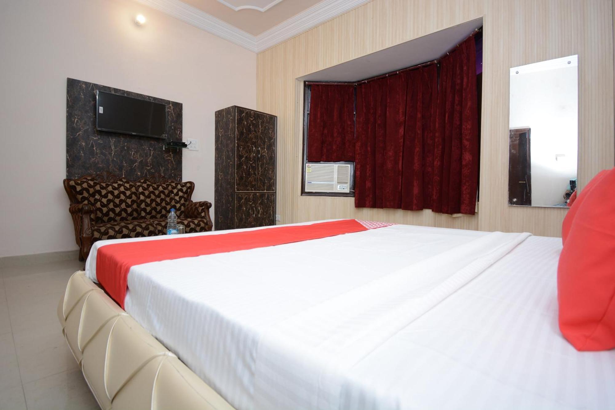 Hotel Asia Palace Pathankot Ngoại thất bức ảnh