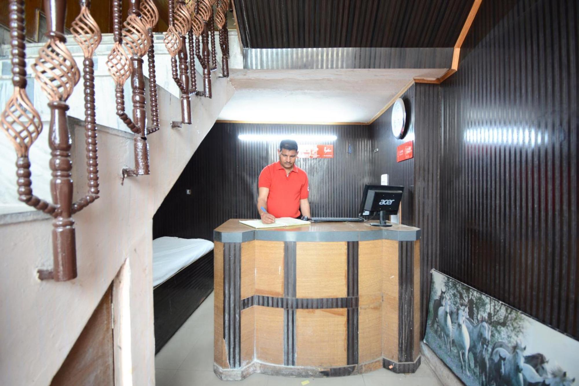 Hotel Asia Palace Pathankot Ngoại thất bức ảnh