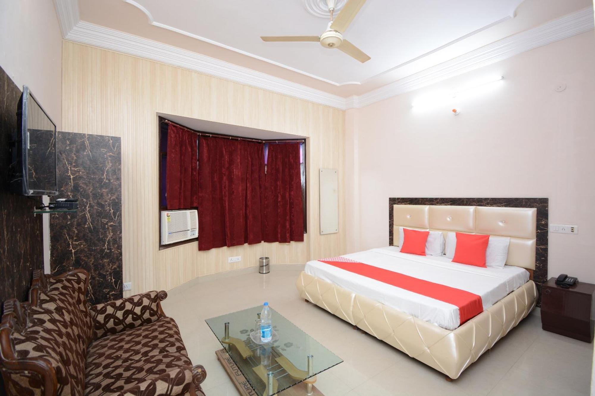 Hotel Asia Palace Pathankot Ngoại thất bức ảnh